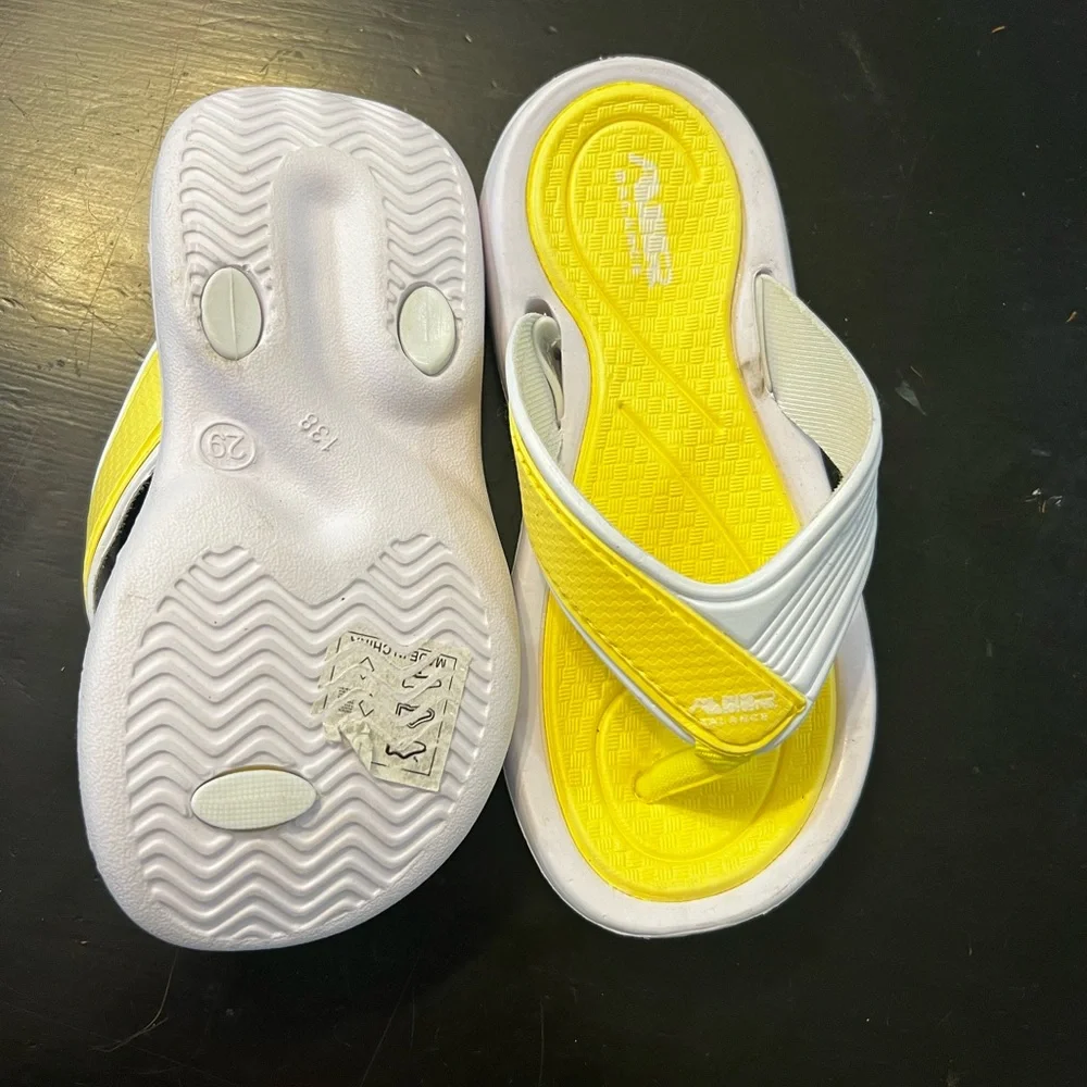 Girls size 10 flip flops
